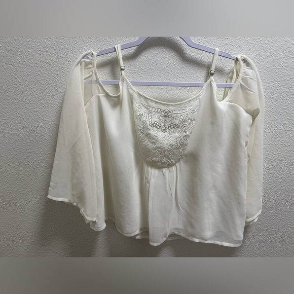 Lovers + Friends Coastal Love Cold Shoulder Top Blouse Embroidered White Small - Picture 2 of 11